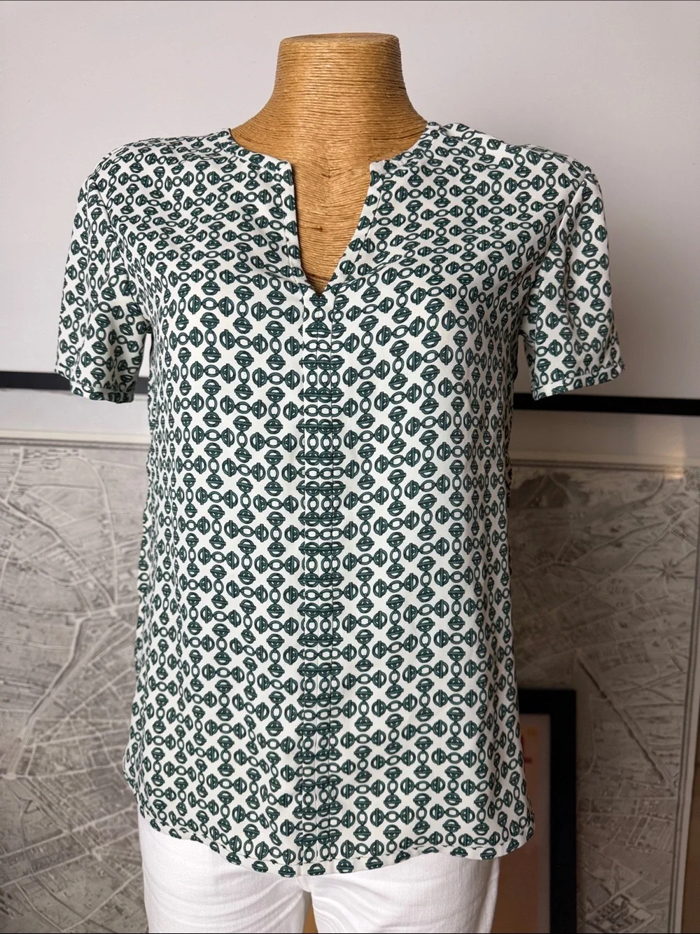 TORY BURCH Green & White Patterned Short Sleeve Split-Neck Top Size S